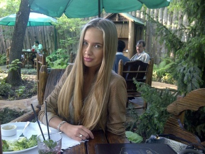 Valeria Sokolova, blogger stylestar a helyszínen, 2013. július 20-án, pletyka