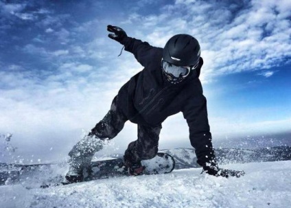 Tipurile de snowboarduri sunt universale, pentru freeride, pentru freestyle