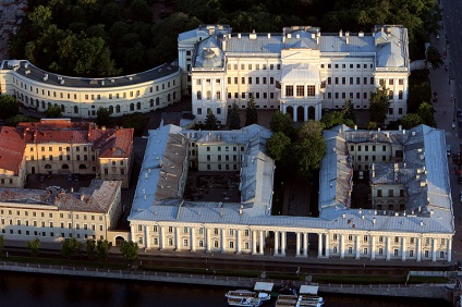 Anichkov Palatul Istorie și modernitate