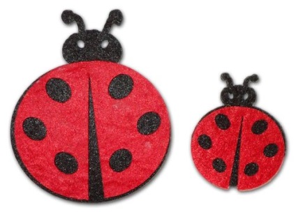 Aplicația de ladybird este făcută din țesături și din hârtie colorată