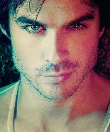 Biografia lui Damon Salvatore