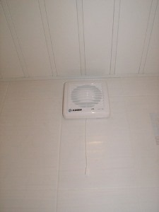 Lucrări de instalare electrică, instalarea unui ventilator în baie