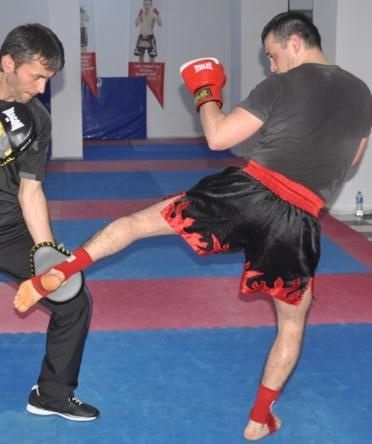Evgeny Kazakeev - cum să devii un kickboxer, sau 10 pași pentru securitate - pagina 12
