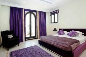 Purple perdele în interior - 50 de fotografii de opțiuni de design