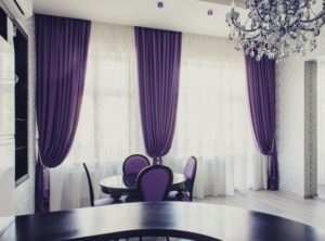 Purple perdele în interior - 50 de fotografii de opțiuni de design