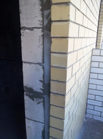 Din ceea ce se construiesc case ieftine în Krasnodar, principalele diferențe în betonul gazos din beton spumos - se deplasează