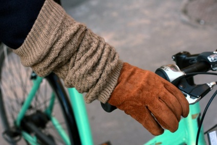 Hogyan kell télen télen öltözködni a kerékpárosoknak, biciklizni Szentpéterváron