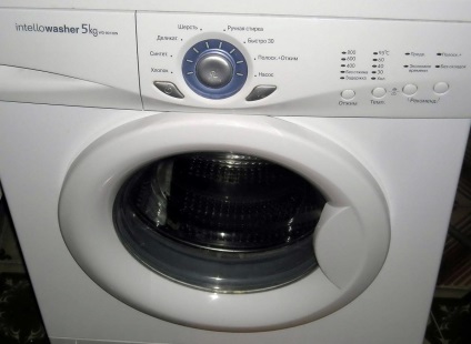 A mosógép megnyitása, ha zárva van, nem nyitja ki az ajtót mosás után, eltört