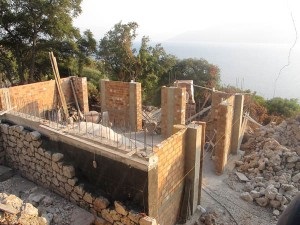 Cum să vă construiți o casă în etapele construirii propriei case pe trepte