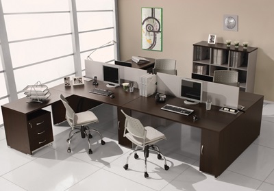Cum să aranjați mobilierul de birou după ce vă mutați într-o încăpere mică