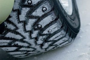 Hogyan válasszunk téli gumiabroncsokat egy autónak