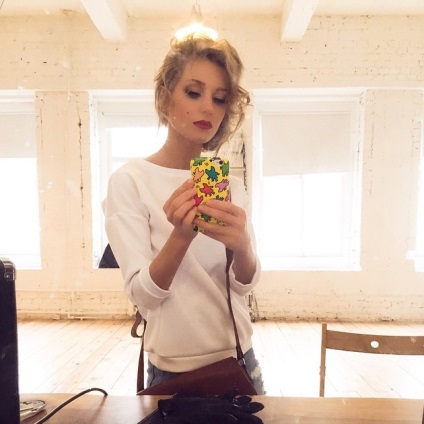 Christina Asmus și instagram ei, analiza stilului de Christina Asmus în Instagram și alte rețele sociale