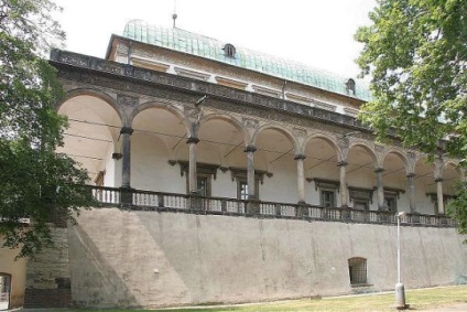 Palatul de Vara al Reginei Anne (belvedere) (descriere letohradek kralovny anny) si fotografii