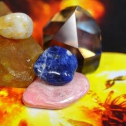Moonstone și proprietățile sale magice - bijuterii și bijuterii