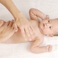 Masszázs csecsemők számára magas vérnyomással, masszázsával