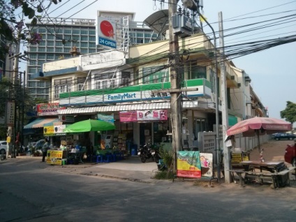Kis üzletek Pattaya hét-tizenegy, családi mart, Stogrammovye utazás
