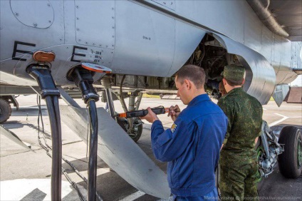 Migi-31 la falconul aeronavei din Perm - revizuire militară