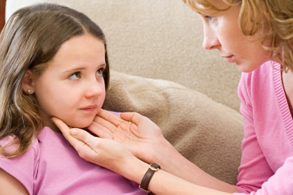 Mononukleózis egy gyermekben - tünetek, kezelés, visszaesés
