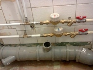 Instalarea de apă, canalizare în prețurile de la Moscova, alimentare cu apă în apartament pe bază de la cheie
