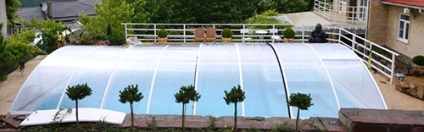 Acoperiți piscina cu un pavilion glisant pentru comenzi individuale