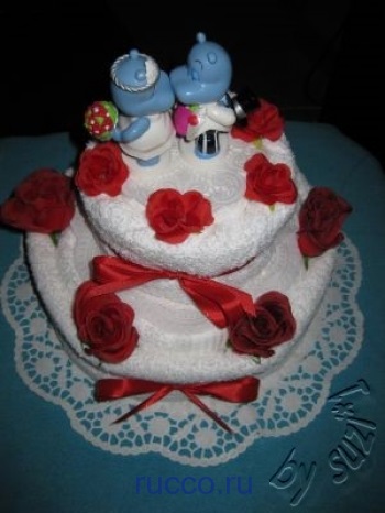 Cadou pentru nunta - un tort de prosoape