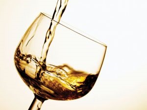 Alcoolul este util în doze mici de opinie ale specialiștilor