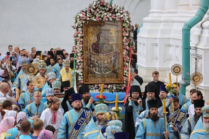 Az ünnep a fő szent szentély, Szent-Uspenskaya saintogorskaya babér