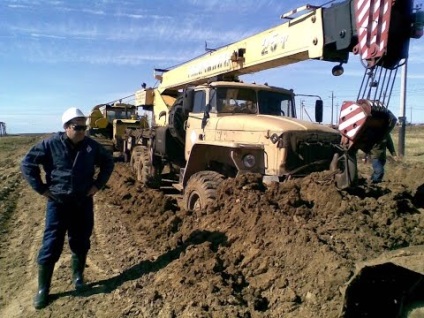 Trecerea de KAMAZ și Ural off-road de drumuri rusești de automobile de Nord off-road pe