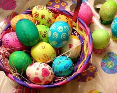 Oua de colorat pentru Pasti sunt frumoase, talentati si creative