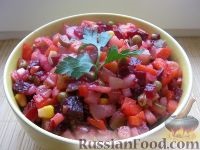 Sárgarépa saláta, savanyított uborka, az ünnepi asztalon, receptek 41-es fotóval
