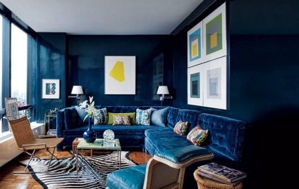 Fotografie albastră de fundal pentru pereți, în interior, culoare închisă, fundal alb, cameră cu aur, negru cu flori
