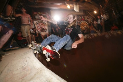 Skatetopia - o comună de patinatori și anarhiști, spațiu tânăr