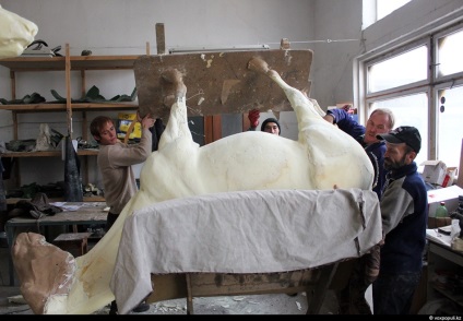 Taxidermist sau producător de animale împăiate