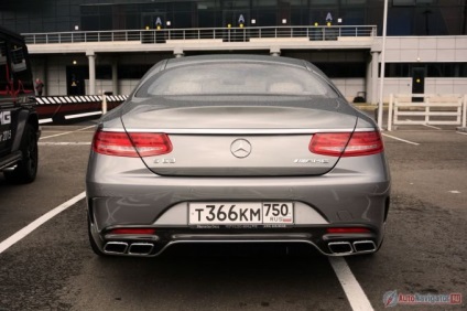 Încercați unitatea de pilotaj mercedes-benz s63 amg coupe pentru șofer