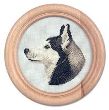 Embroider Husky siberian cu o cruce