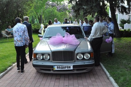 Proprietarul - Norda - și-a dat nepotul pentru o nuntă - Bentley
