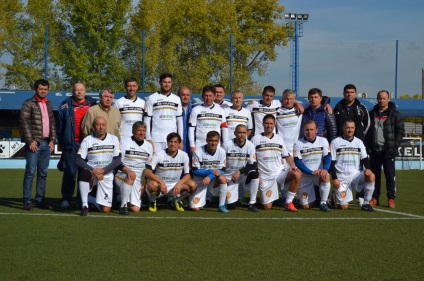 Toate stelele! Pe măsură ce vedetele fotbalului moldovenesc se luptă pentru campionatul din Liga Veteranilor, sport
