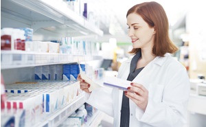 Farmacie pro și contra cosmetice - ziua femeii