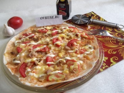 Pizza rapidă făcută din pâine pita