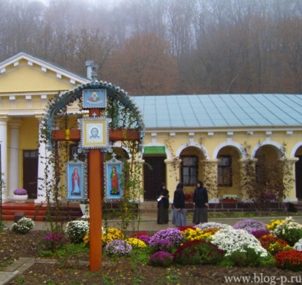 Blogul călătorului - Mănăstirea Hincu, Hincu Foto, Sfântul Parohia Paraskeva, manastirea hincu,