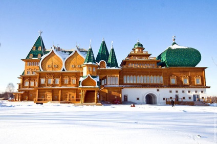 Palatul din lemn al tarului Alexey Mikhaylovich din Kolomna, mai proaspat - cel mai bun din Runet pentru o zi!