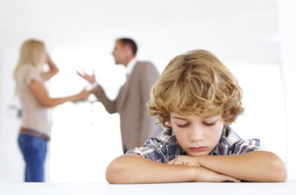 Copii după divorț cu cine ar trebui să trăiască, custodie comună, cum să se comporte la părinți