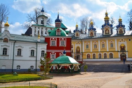 Obiective și altare ale mănăstirii Pskov-Pechersky