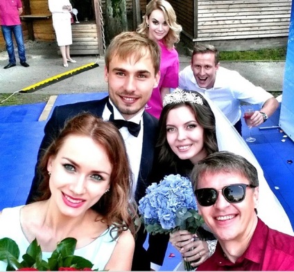 Fotó és videó az olimpiai bajnok, Anton Shhipulina és Tyumenka Luisa Sabitovaya esküvőjétől