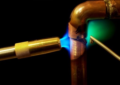 Arzător cu gaz pentru lipirea tipurilor de conducte din cupru, caracteristici, aplicații