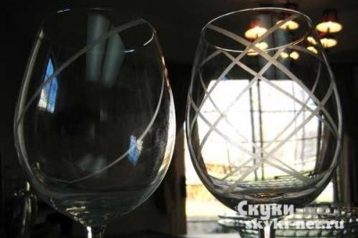 Gravura de sticla de vin din sticla