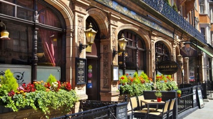 Cafeneaua din Londra ca străin pentru a începe o afacere cu restaurant