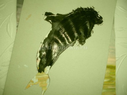 Cum de a desena un delfin în etape cu o fotografie