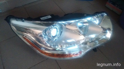 Cum să dezasamblați lumina reflectoarelor citroen c4 2012 și să instalați lentile bi-xenon, 