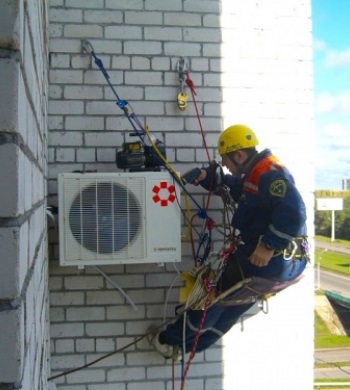 Cum să reglați instalarea aparatului de aer condiționat pe fațada clădirii
